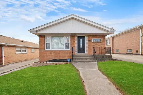 145 E 121st Pl, Chicago, IL 60628