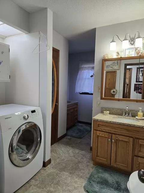 Bath - 5 James Ct, Sidney, IL 61877 photo 1 of 1