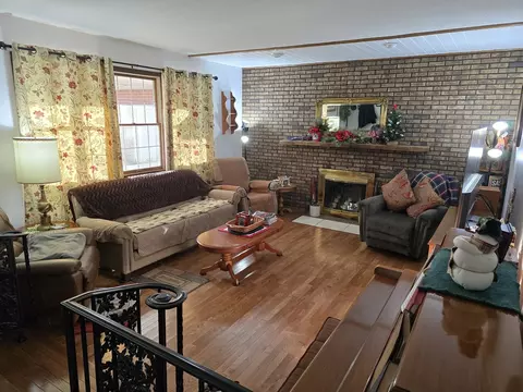 Living - 5 James Ct, Sidney, IL 61877 photo 1 of 2