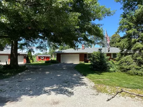 Exterior - 5 James Ct, Sidney, IL 61877 photo 6 of 13