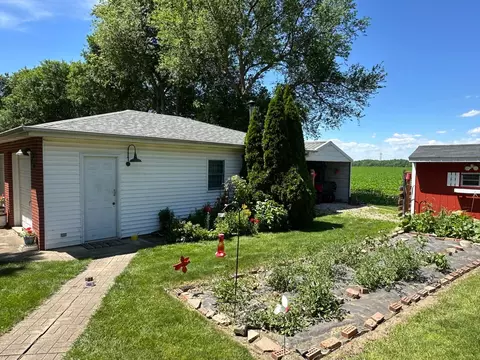 Exterior - 5 James Ct, Sidney, IL 61877 photo 9 of 13