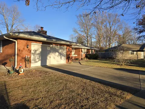 Exterior - 5 James Ct, Sidney, IL 61877 photo 2 of 13