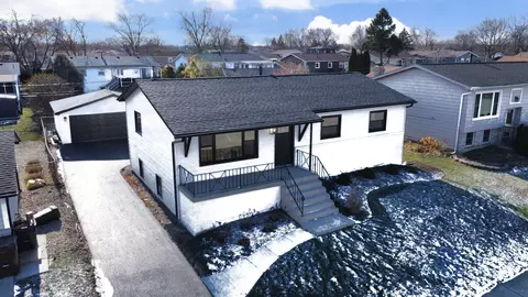 5923 Victoria Dr, Oak Forest, IL 60452
