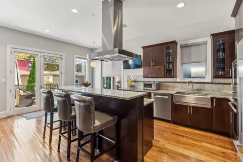 4831 S Champlain Ave, Chicago, IL 60615 photo 5
