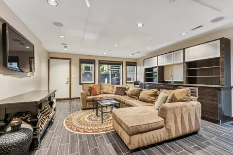 4831 S Champlain Ave, Chicago, IL 60615 photo 20