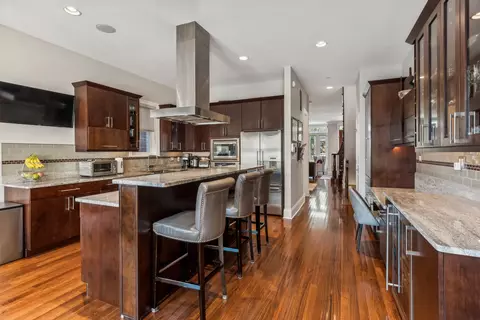 4831 S Champlain Ave, Chicago, IL 60615 photo 6