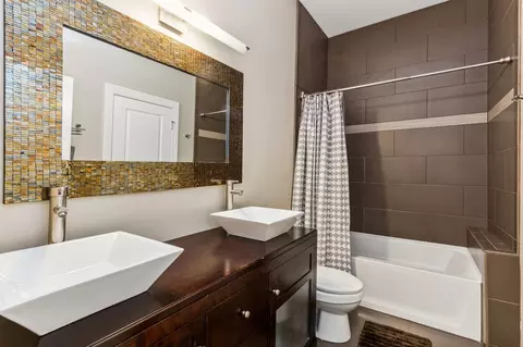 4831 S Champlain Ave, Chicago, IL 60615 photo 15