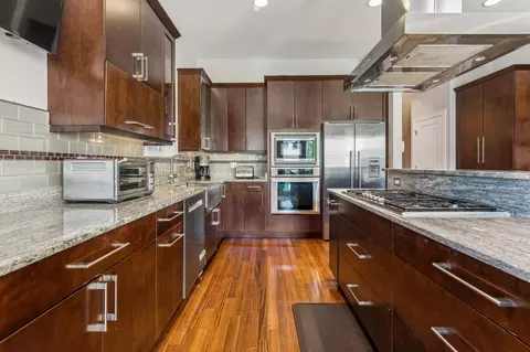 4831 S Champlain Ave, Chicago, IL 60615 photo 7