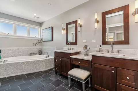 4831 S Champlain Ave, Chicago, IL 60615 photo 11