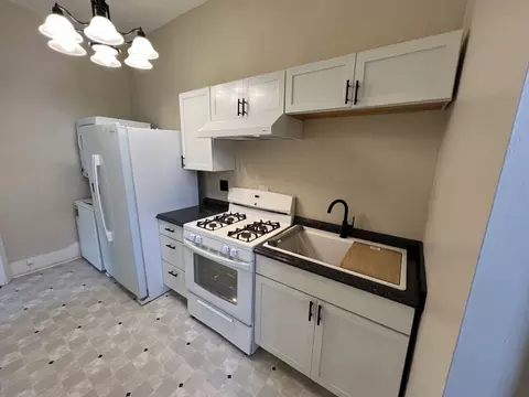 Kitchen - 502 E Locust St, Bloomington, IL 61701 photo 2 of 5