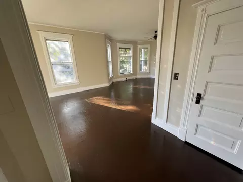 Living - 502 E Locust St, Bloomington, IL 61701 photo 2 of 5