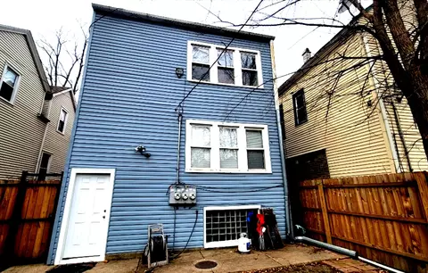 3017 N Gresham Ave, Chicago, IL 60618 photo 48