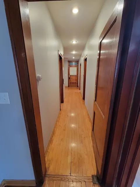 3017 N Gresham Ave, Chicago, IL 60618 photo 7