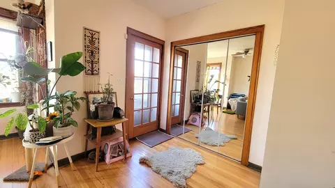 3017 N Gresham Ave, Chicago, IL 60618 photo 16