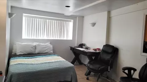 3017 N Gresham Ave, Chicago, IL 60618 photo 39