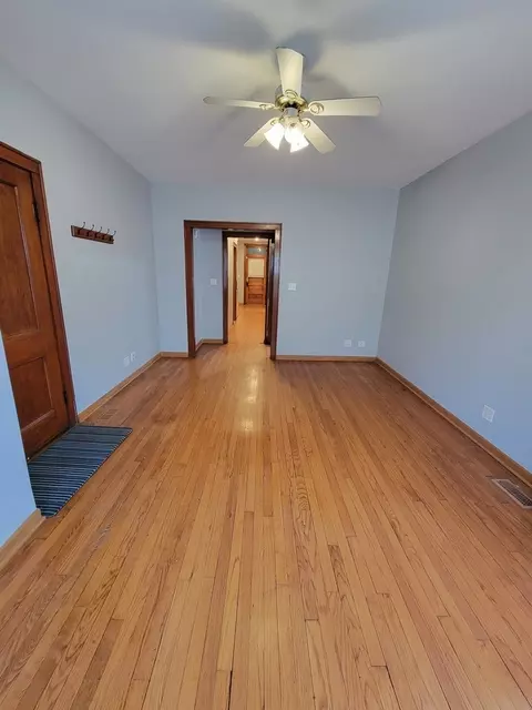3017 N Gresham Ave, Chicago, IL 60618 photo 4