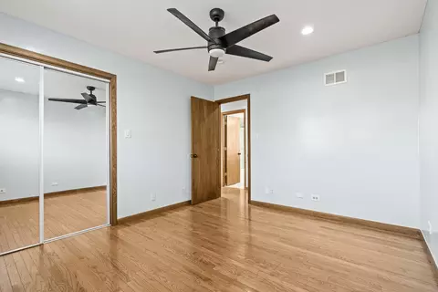 Bedroom - 7325 W 82nd St, Bridgeview, IL 60455 photo 4 of 5
