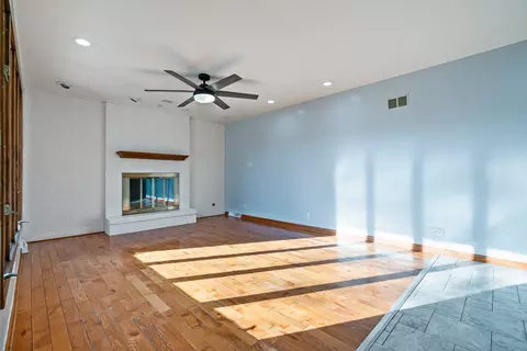 Living - 7325 W 82nd St, Bridgeview, IL 60455 photo 6 of 6