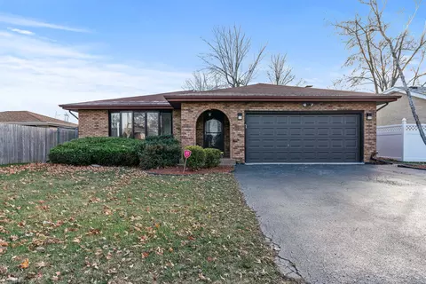 Exterior - 7325 W 82nd St, Bridgeview, IL 60455 photo 2 of 7
