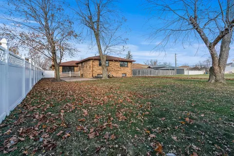 Exterior - 7325 W 82nd St, Bridgeview, IL 60455 photo 7 of 7