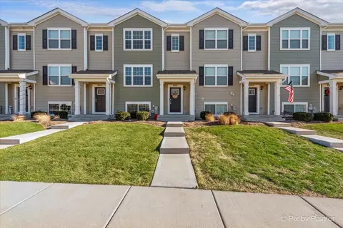 2515 Alison Ave, Pingree Grove, IL 60140