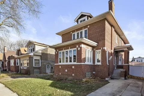 7717 S Bennett Ave, Chicago, IL 60649