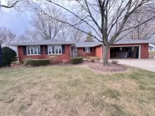 313 N Green St, Mchenry, IL 60050