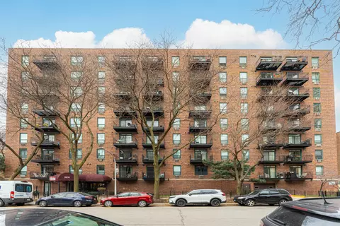 3900 N Pine Grove Ave #609, Chicago, IL 60613