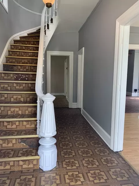 Entry Way - 537 E Chicago St, Elgin, IL 60120 photo 1 of 1