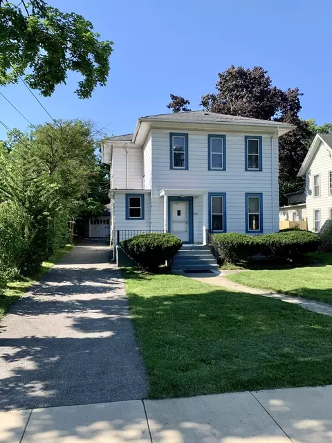 Exterior - 537 E Chicago St, Elgin, IL 60120 photo 3 of 5