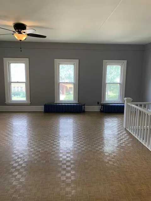 Living - 537 E Chicago St, Elgin, IL 60120 photo 6 of 9