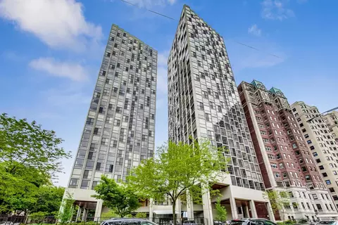 345 W Fullerton Pkwy #1206, Chicago, IL 60614