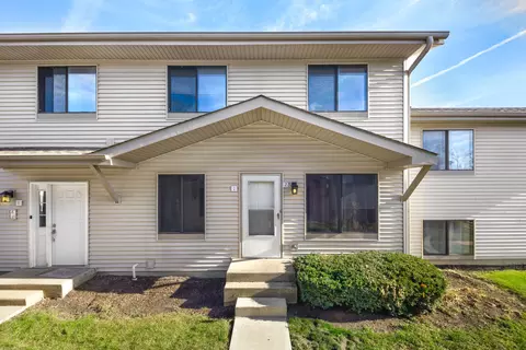29 W544 Winchester Cir #51-2, Warrenville, IL 60555