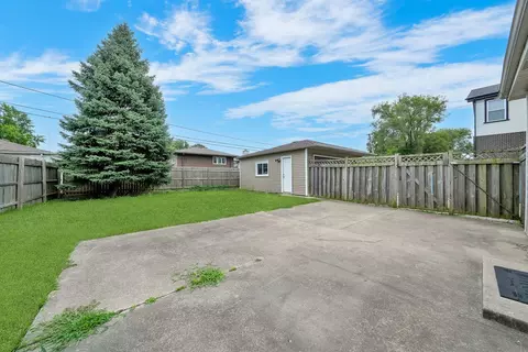 Exterior - 7725 S Roberts Rd, Bridgeview, IL 60455 photo 3 of 3