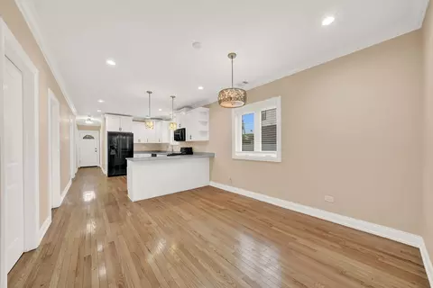 Entry Way - 7725 S Roberts Rd, Bridgeview, IL 60455 photo 1 of 1