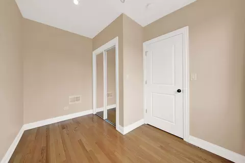 Bedroom - 7725 S Roberts Rd, Bridgeview, IL 60455 photo 4 of 5