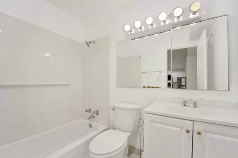 230 E Ontario St #901, Chicago, IL 60611 photo 11