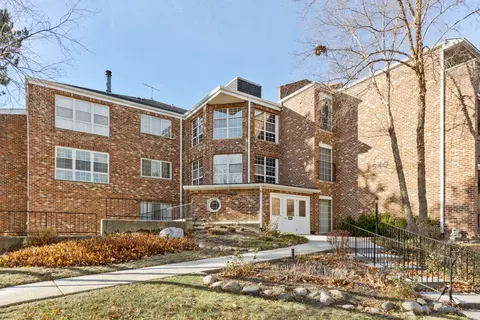 540 Biesterfield Rd #309C, Elk Grove Village, IL 60007