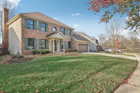 2513 Braddock Dr, Naperville, IL 60565 photo 2
