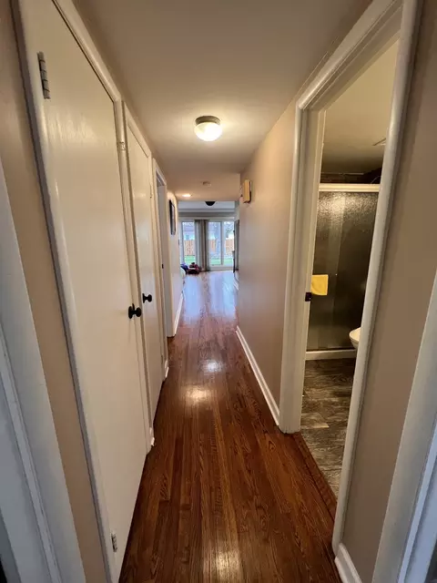 Entry Way - 525 Olive St, Hoffman Estates, IL 60169 photo 3 of 3