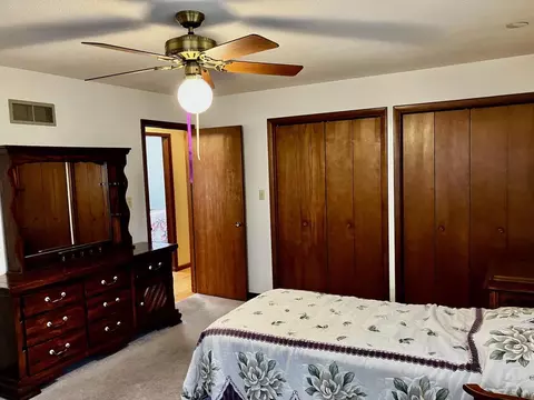 609 E Webster St, Polo, IL 61064 photo 8