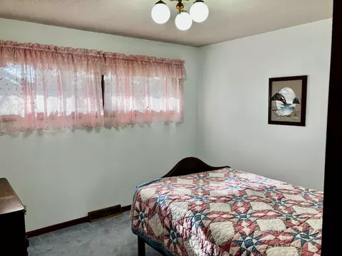 609 E Webster St, Polo, IL 61064 photo 11
