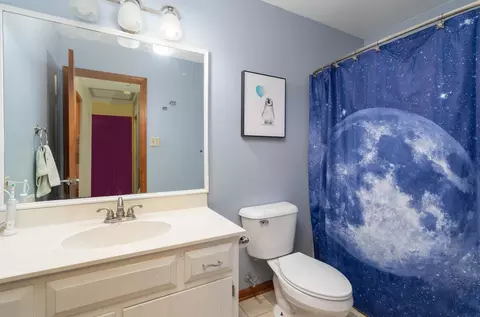 Bath - 1902 Brighton Ln, Plainfield, IL 60586 photo 1 of 3