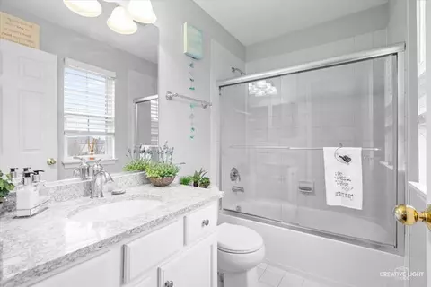 5425 Nicholson Dr, Hoffman Estates, IL 60192 photo 24