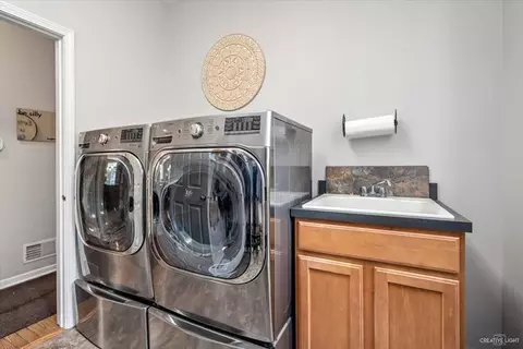 5425 Nicholson Dr, Hoffman Estates, IL 60192 photo 19