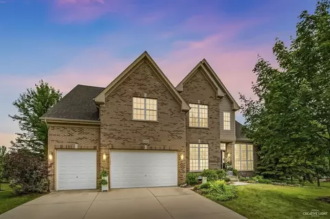 5425 Nicholson Dr, Hoffman Estates, IL 60192 photo 4
