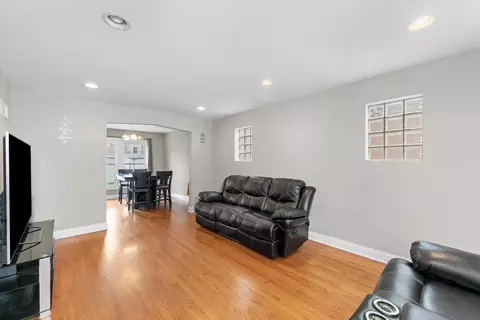 7936 S Artesian Ave, Chicago, IL 60652 photo 5