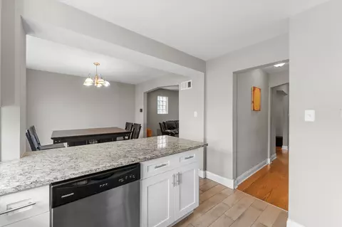 7936 S Artesian Ave, Chicago, IL 60652 photo 13