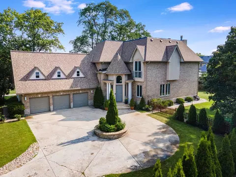 651 Helen Dr, Northbrook, IL 60062
