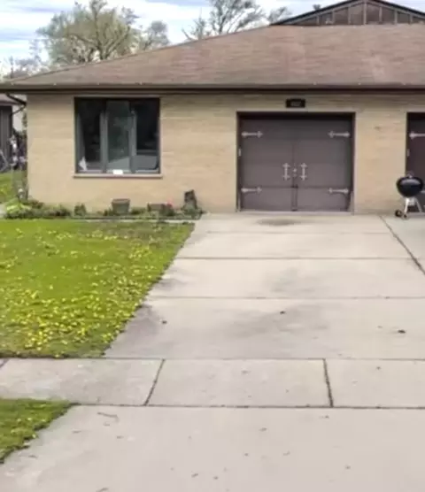 Exterior - 462 E Lorraine Ave, Addison, IL 60101 photo 2 of 2